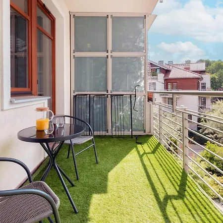 Neptun Park Spacious 3-bedroom By Renters Apartment Gdansk