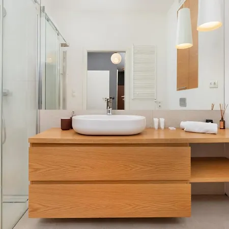 Neptun Park Spacious 3-bedroom By Renters Gdansk